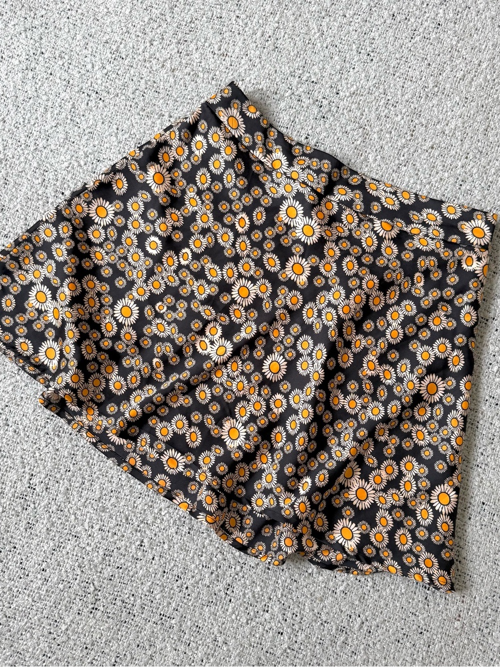 Free People Black Floral Daisy Mini Skirt Size 4
